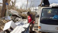 De nombreuses personnes se blessent en remontant leur banga.