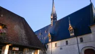 Pendant les vacances de Noël, les hospices de Beaune attirent les touristes du monde entier.