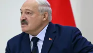 Le président bélarusse propose d'accueillir des pourparlers de paix à Minsk.