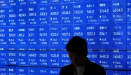Les Bourses en Asie ont dévissé lundi, tandis que Wall Street s'orientait vers un nouveau plongeon, dans des marchés paniqués par l'offensive douanière par Donald Trump et les représailles chinoises.