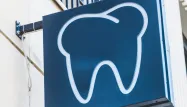 Pas-de-Calais : des habitants signent une pétition pour empêcher l'installation d'un dentiste dans un village