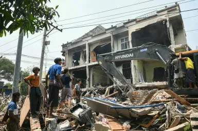 Tremblement de terre : ce que l'on sait du séisme qui a fait plus de 1.000 morts et 2.376 blessés en Birmanie et en Thaïlande