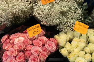 «Pour lui montrer qu'elle compte pour nous» : ruée chez les fleuristes pour la fête des mères