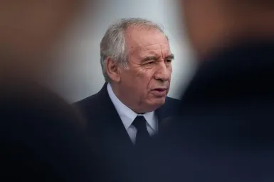 François Bayrou refuse de faire de l'islam «un sujet de fixation» et de «surenchère» régalienne.