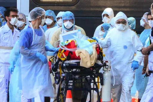 Le coronavirus a fait 15.729 morts en France.
