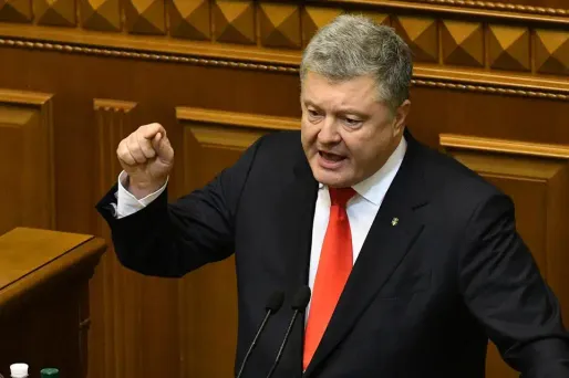 La loi martiale est officiellement entrée en vigueur pour 30 jours en Ukraine mercredi.